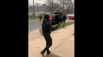 4v1 fight goes viral on TikTok: Man injured in brawl caught in cut-off video