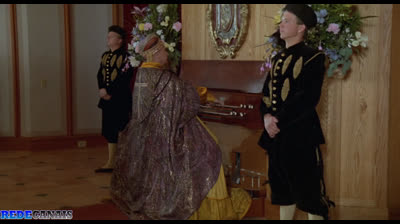 S.O.S. - Tem um Louco Solto no Espaço Dublado Logan␥