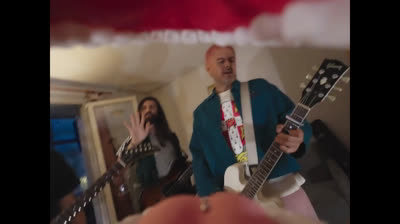 Despistaos & Suu -Muérdeme