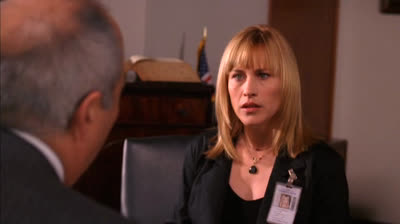 Médium Saison 2 Episode 16 - Paranoïa