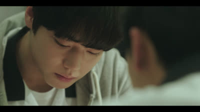 Classe dos Heróis Fracos (S01E01) Dublado