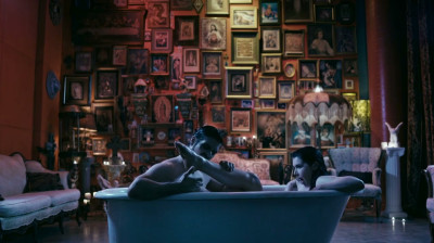 Kelly Love as Lisa - Age of the Living Dead S01E01 (2019)