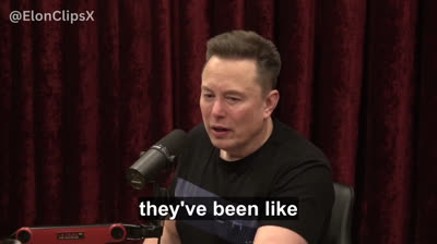 Elon Musk, sobre la invasión. Un día aparecen personas de la nada en tu pueblo de 500 habitantes y empiezan a violar a los niños.”