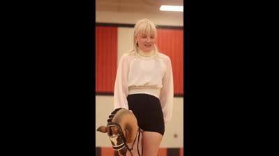 Filppa es la nueva estrella del "hobby horsing"