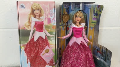 Disney Store Classic Princess Aurora Doll Review Podras encontrar estas muñecas en el link de la descripción del video
