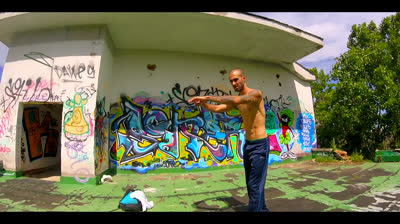 Visitando un Hospital abandonado mientras hago saltos mortales