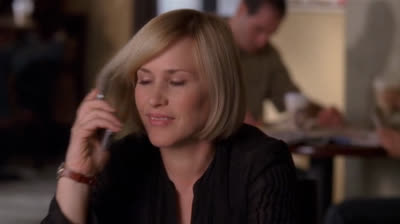 Médium Saison 4 Episode 07 - Le marié, le dentiste et la prostituée (1ère partie)