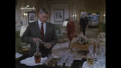 Dallas 8x16 la guerra ha inizio