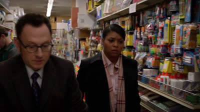 Person of Interest S01E17 - Deux Hommes et un couffin