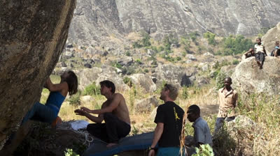 The Warm Heart of Africa: die vertikale Reise von Mélissa Le Nevé und Benjamin Rueck – Dokumentarfilm