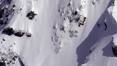 Far Away + el viaje extremo de Matthias Mayr entre cumbres lejanas – Documental