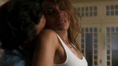 Teresa Tavares as Carolina Barbosa - O Arquiteto S01E01 (2025)