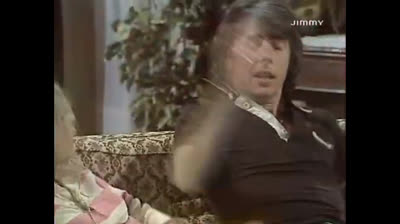 Un Uomo In Casa - 5x01 - Roba da Cineclub - 1975