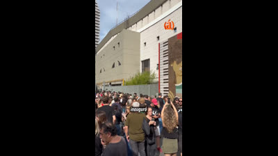 LA ESQUINA QUE SE VOLVIÓ LEYENDA: CHARLY GARCÍA EN BUENOS AIRES