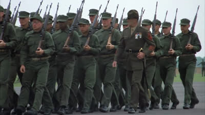 Nascido Para Matar - Dublado Logan␥