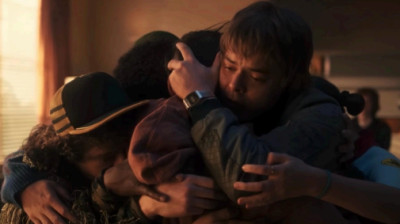 Stranger Things T5E7 - A Ponte